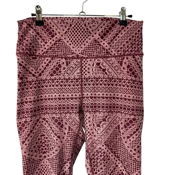 Fabletics Women's Pants Red Mesh Geometric Leggings Athletic Stretch Size XL - Picture 4 of 9